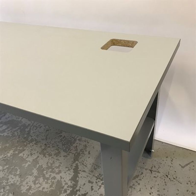 Arbetsbänk med laminatskiva 180x80cm