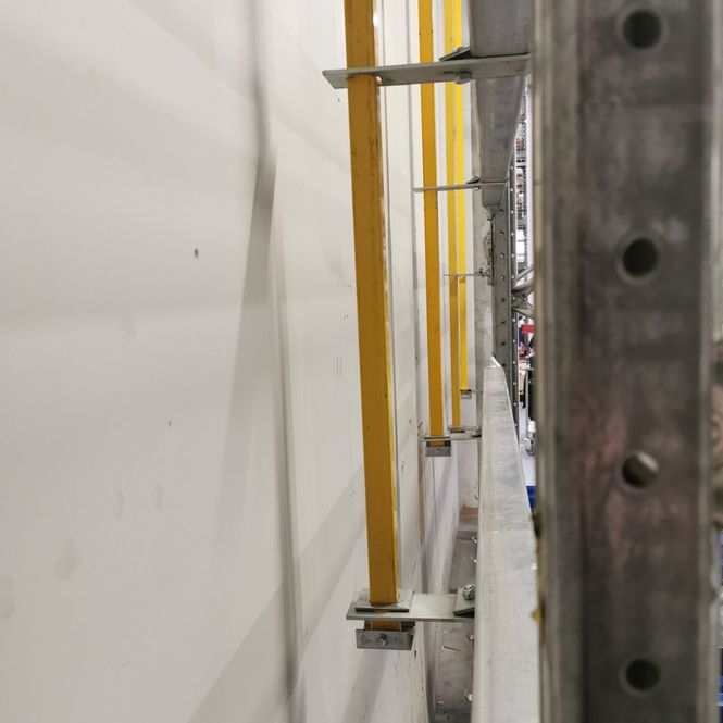 Huvudbild Genomskjutningsrör 30x30 mm gul - begagnad