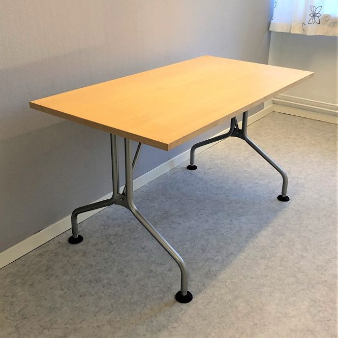 Huvudbild Bord 130x70 cm björk/silver - begagnad