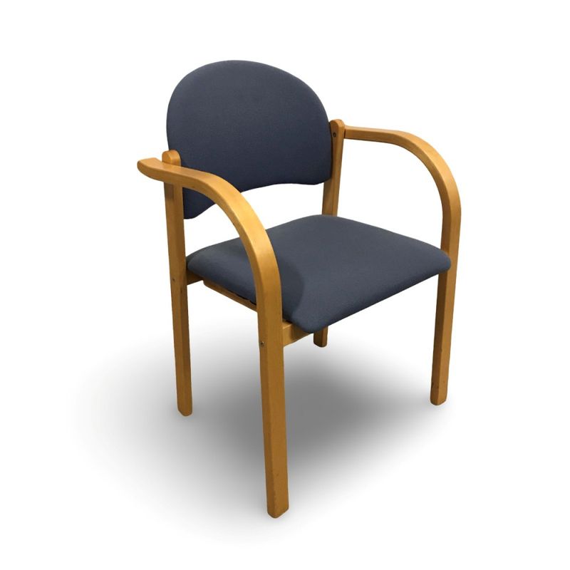 Karmstol ljusblå - begagnad