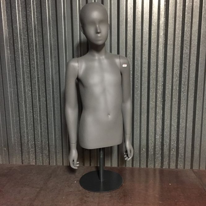 Huvudbild Barnbyst på stativ ca 12 år- begagnad