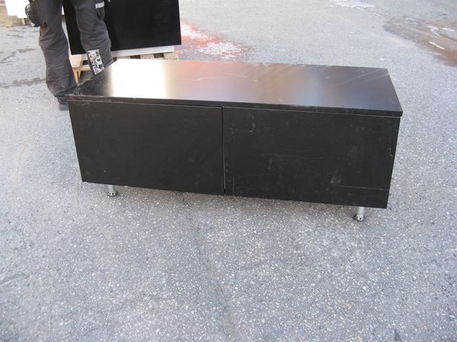 Huvudbild Bänk med dörrar svart - begagnad