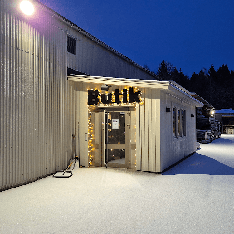 BESÖK VÅR BUTIK PÅ CEMENTVÄGEN 18