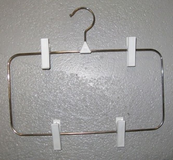 Huvudbild Bikinihängare med plastklämmor